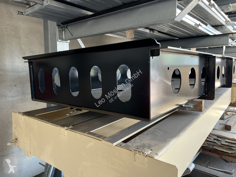 Semitrailer Staufach für Alu- Rampen