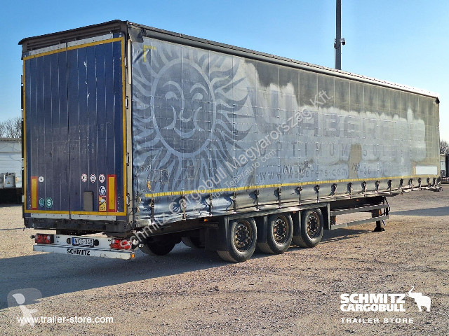 نصف مقطورة Schmitz Cargobull Curtainsider Mega