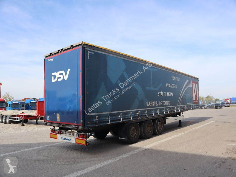 Semitrailer Krone 3 axle curtainside trailer