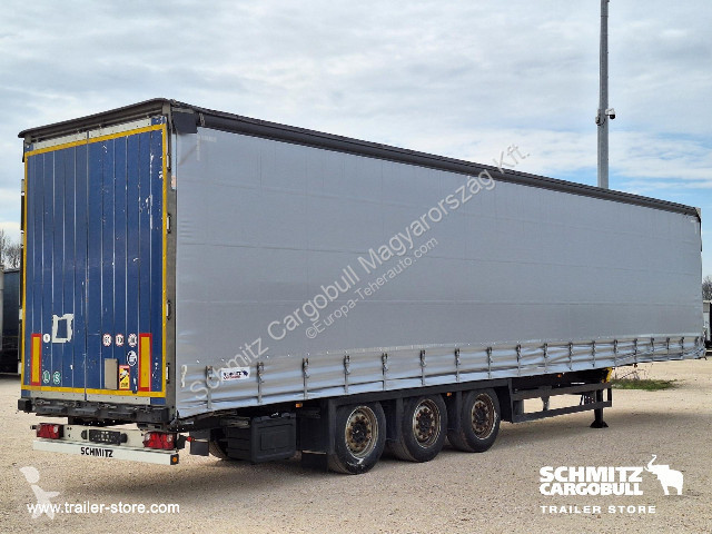 Oplegger Schmitz Cargobull Curtainsider Mega