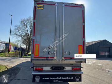 Semitrailer flak rörligt underlag Kraker trailers