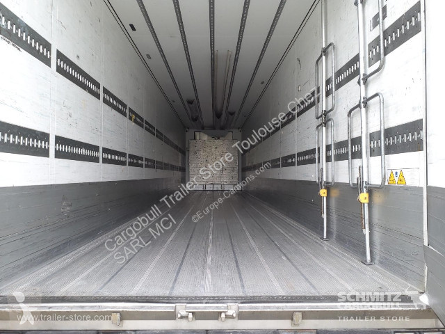 نصف مقطورة Schmitz Cargobull Semitrailer Reefer...