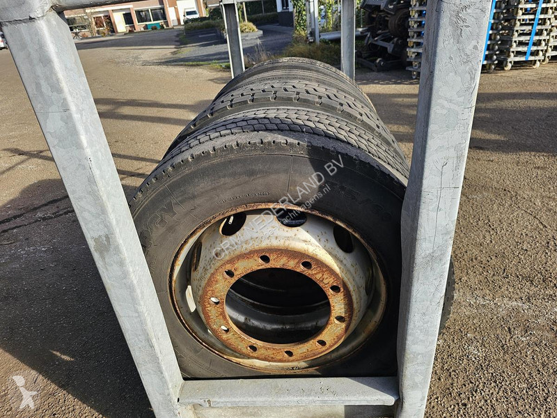 قطع غيار الآليات الثقيلة Continental 315/60 R 22.5