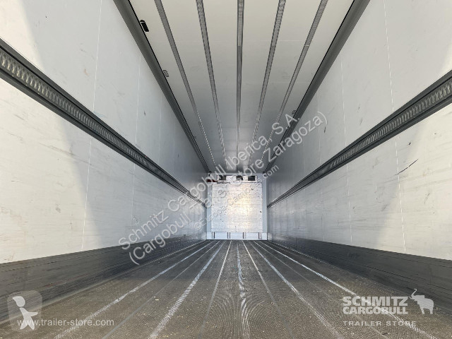 نصف مقطورة Schmitz Cargobull Reefer Standard