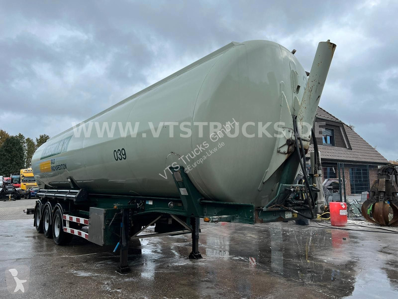 نصف مقطورة Kässbohrer SSK60 Kippsilo