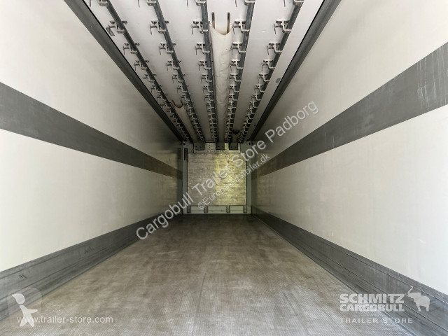نصف مقطورة Schmitz Cargobull Tiefkühler...