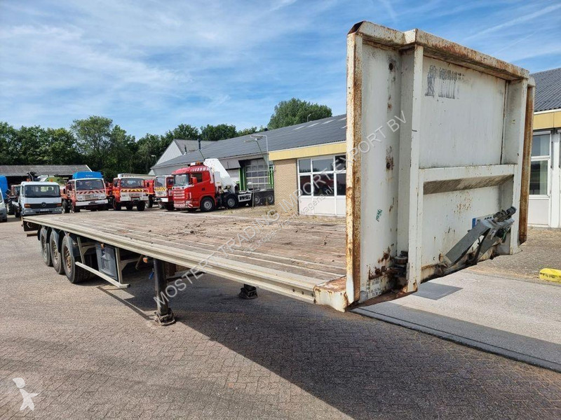 نصف مقطورة Titan Mercedes Titan 3-axle flatbed...