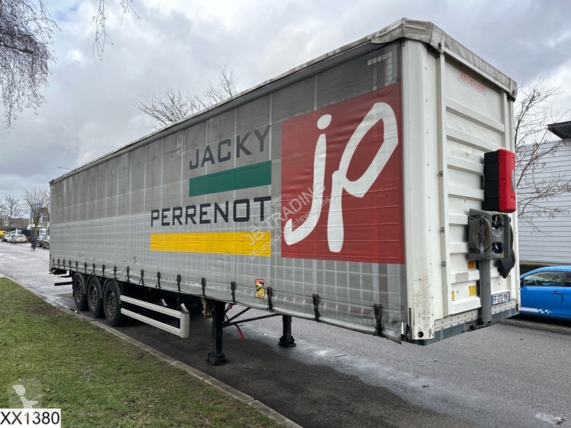 Semirremolque Fruehauf Tautliner Lift axle