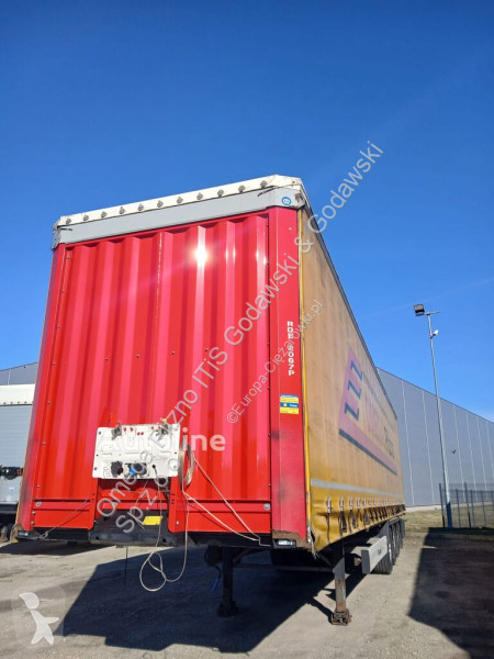 نصف مقطورة Kässbohrer XS