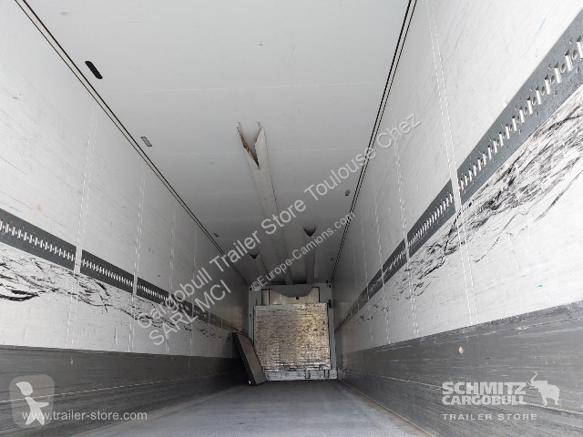 نصف مقطورة Schmitz Cargobull Semitrailer Reefer...