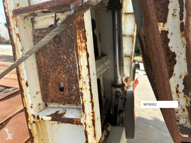 نصف مقطورة Bertoja SR47