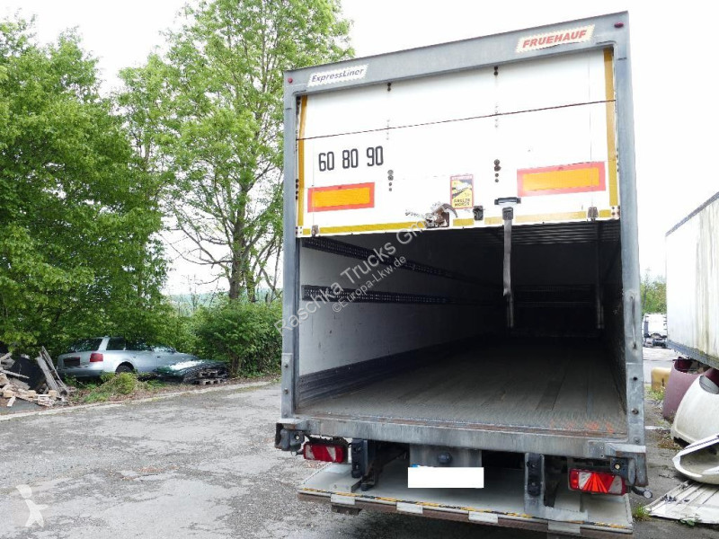 نصف مقطورة Fruehauf Koffer