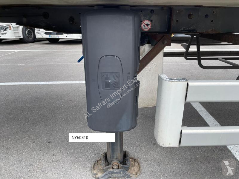 نصف مقطورة Lamberet SR24