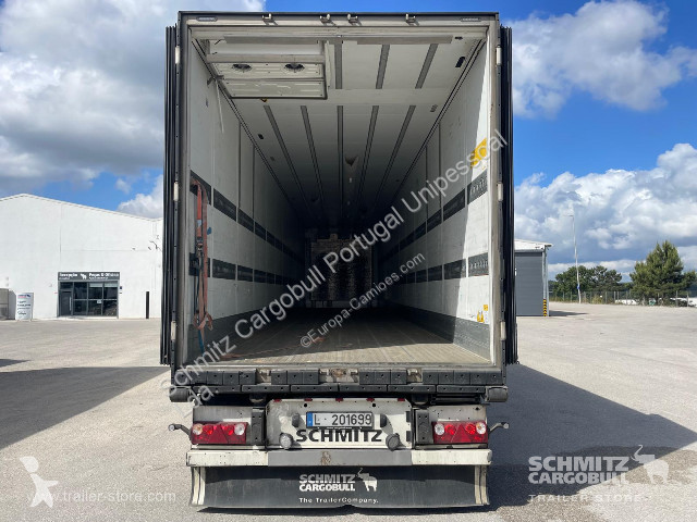 نصف مقطورة Schmitz Cargobull Semitrailer Reefer...
