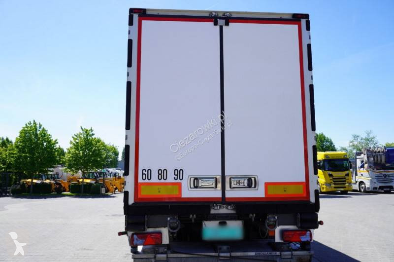 Полуремарке Lamberet refrigerated semi-trailer...