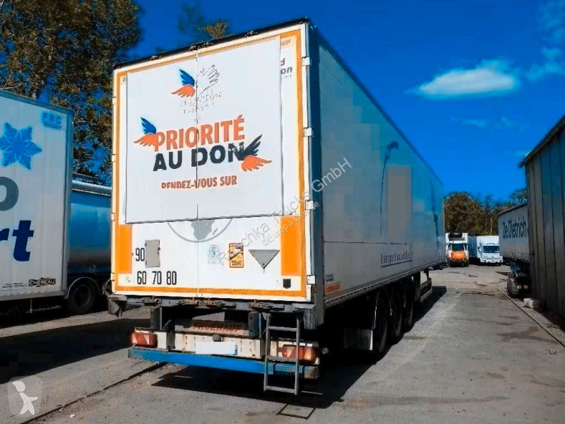 نصف مقطورة Fruehauf Koffer
