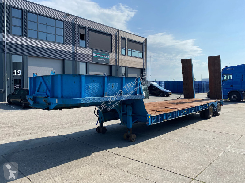 نصف مقطورة Fruehauf / Hydraulic Ramps / 32 Ton