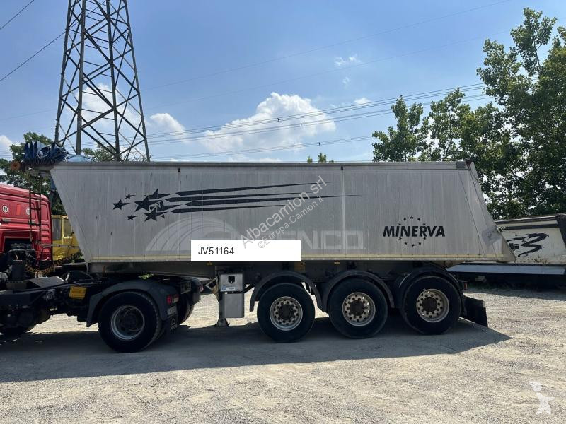 نصف مقطورة Minerva