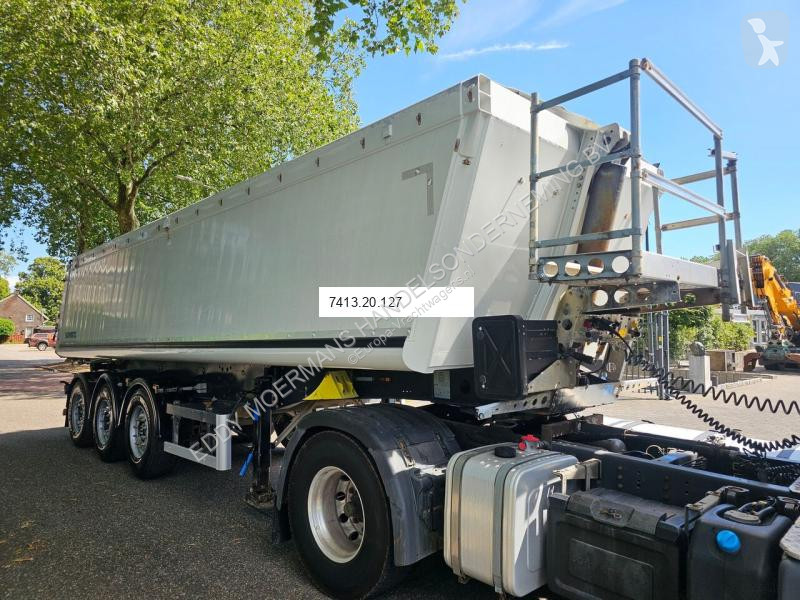 نصف مقطورة Schmitz Cargobull SGF*S3 Steel...