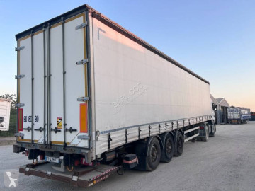 Полуремарке подвижни завеси Fruehauf