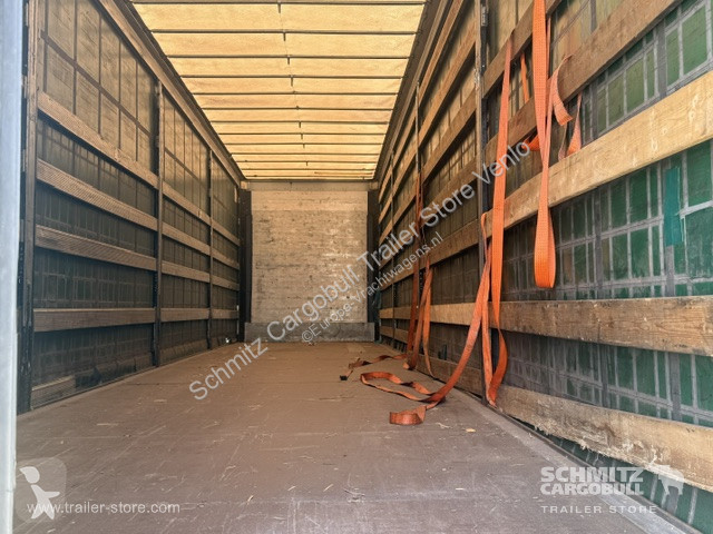 Oplegger Schmitz Cargobull Curtainsider Mega