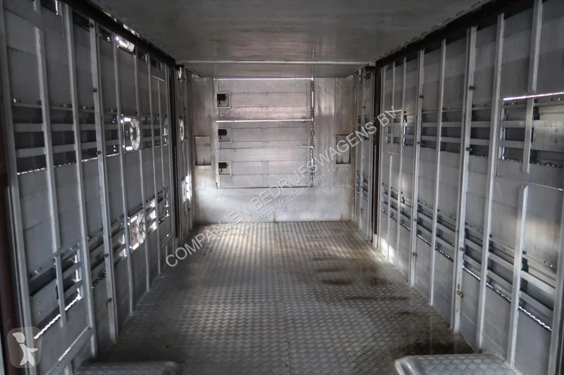 نصف مقطورة Pezzaioli SBA 31 - Cattle transport...