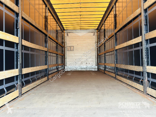 نصف مقطورة Schmitz Cargobull Curtainsider Mega...