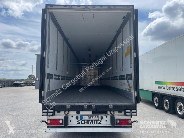 نصف مقطورة Schmitz Cargobull Semitrailer Reefer...