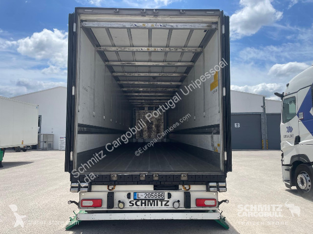 نصف مقطورة Schmitz Cargobull Semitrailer Reefer...