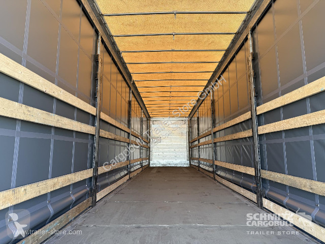 نصف مقطورة Schmitz Cargobull Curtainsider Mega...