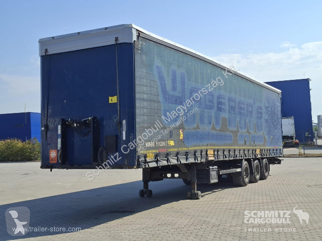 نصف مقطورة Kögel Curtainsider Mega