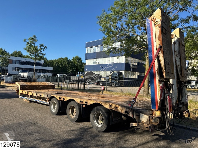 Maskinbæreren Trax Lowbed 43.000 KG, Winch