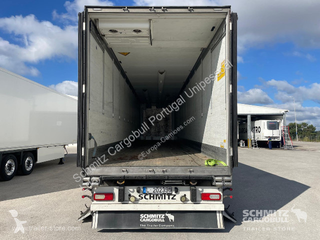 نصف مقطورة Schmitz Cargobull Semitrailer Reefer...