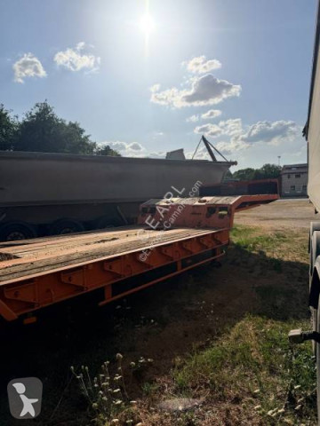 Semi remorque porte engins ACTM