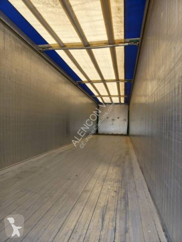 Semitrailer flak rörligt underlag Benalu