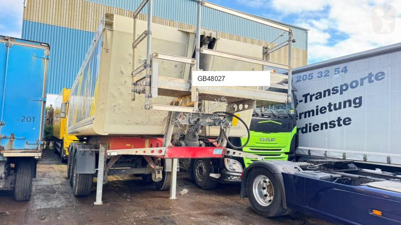 نصف مقطورة Schmitz Cargobull SGF S3