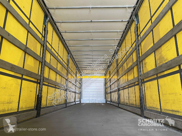 نصف مقطورة Schmitz Cargobull Curtainsider Standard