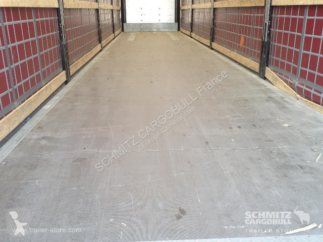 نصف مقطورة Schmitz Cargobull Semitrailer...