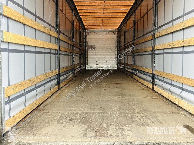 نصف مقطورة Schmitz Cargobull Curtainsider Mega...