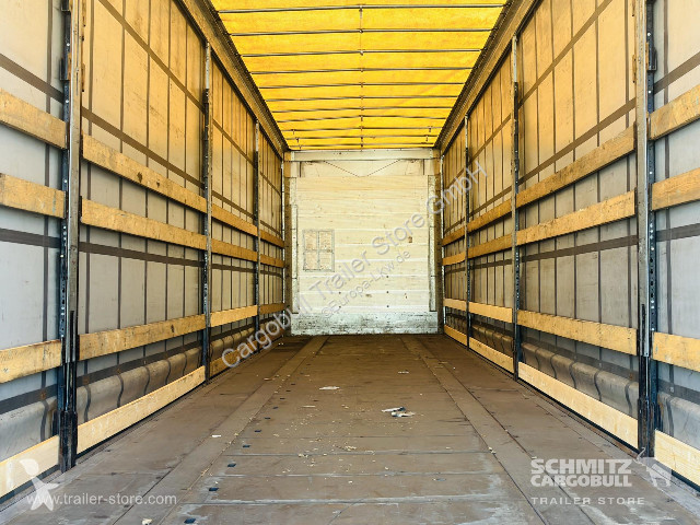 نصف مقطورة Schmitz Cargobull Curtainsider Coil...