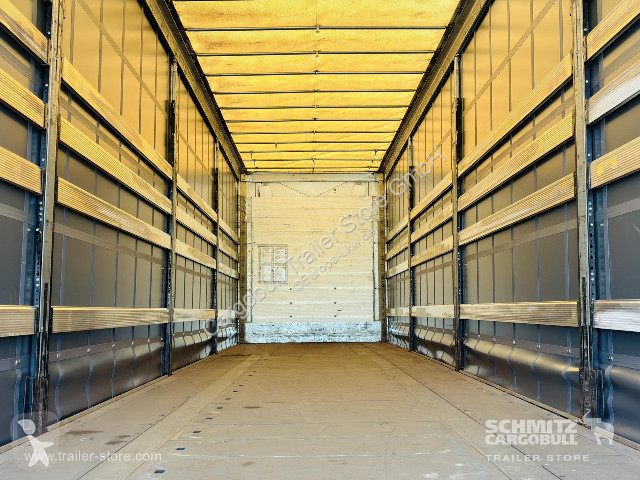 نصف مقطورة Schmitz Cargobull Curtainsider Coil...