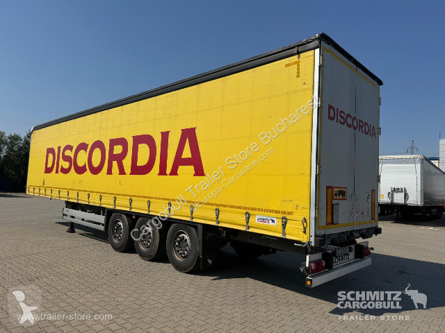 نصف مقطورة Schmitz Cargobull Curtainsider Standard