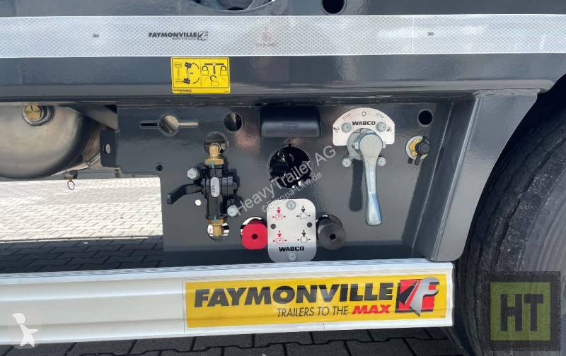 Напівпричіп Faymonville...