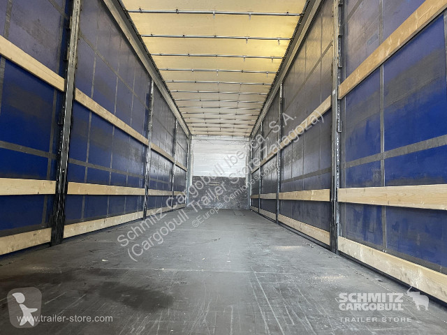 Návěs Schmitz Cargobull Curtainsider Mega