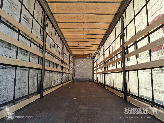 Návěs Schmitz Cargobull Curtainsider Mega Getränke
