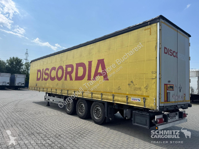 Félpótkocsi Schmitz Cargobull Curtainsider...