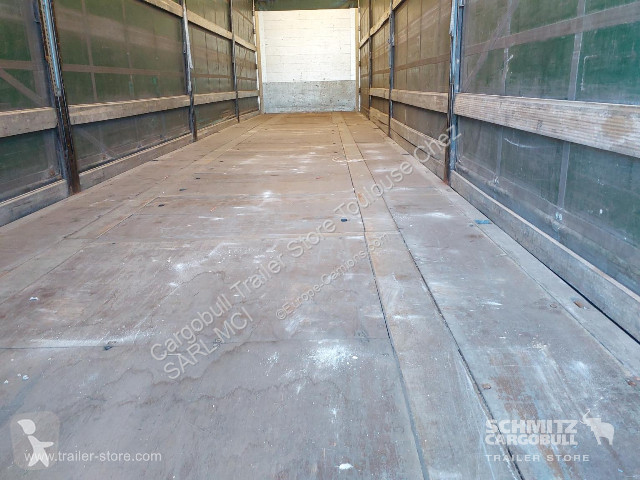 Félpótkocsi Schmitz Cargobull Semitrailer...