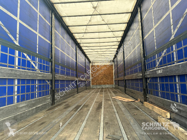 Semiremorca Fruehauf Semitrailer Curtainsider...
