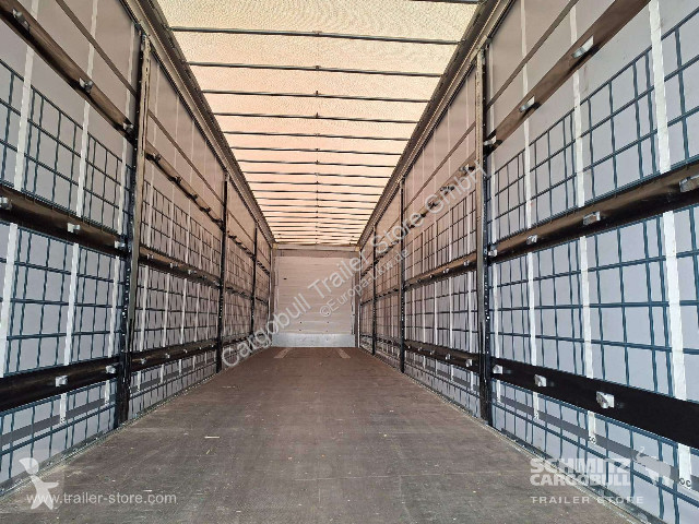 Полуприцеп Berger Curtainsider Mega Getränke