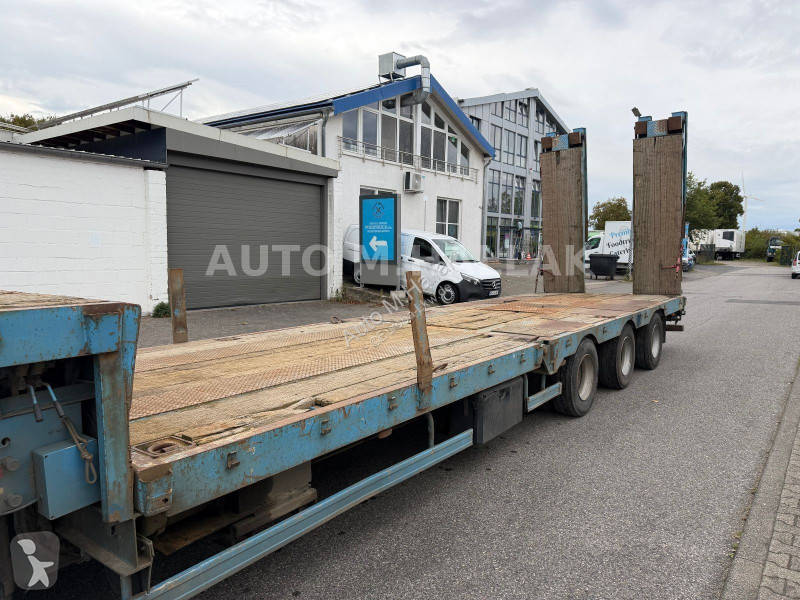 Semitrailer Kaiser Tieflader 45 t Hydr. Rampen...